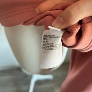 Uniqlo Pink Neoprene Bubble Sweatshirt Hoodie Size Small thumbnail 5
