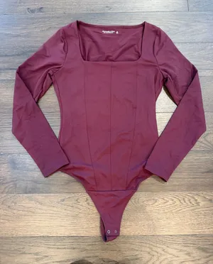 Abercrombie & Fitch Burgundy Soft A&F Long Sleeve Bodysuit Medium - C27-132 thumbnail 1