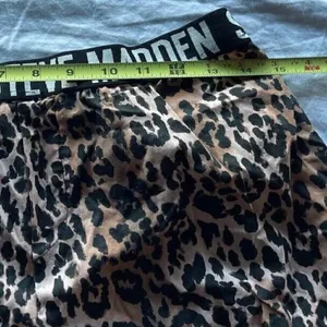 Steve Madden Women's Shorts Cheetah Print sz Small Pjs Comfy Daily Shorts thumbnail 7