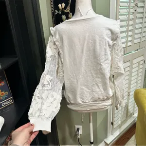 Anthropologie White Embroidered Cutwork Sweatshirt – Size XS (Oversized Fit) thumbnail 6