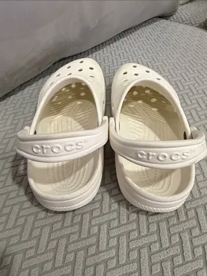 Crocs White Unisex J 4 Women’s 6 Classic Clogs boys women’s men thumbnail 3