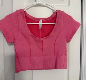 Aerie OFFLINE top thumbnail 1