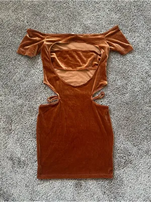 Tic Toc Off-Shoulder Cutout Velvet Mini Dress in Rust thumbnail 2