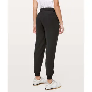 Lululemon Athletica Sz 8 On The Fly Jogger Pant Black Wrinkle Free Travel‎ Sleek thumbnail 2