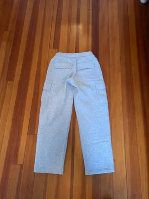 Aritzia dark gray cargo sweatpants thumbnail 2