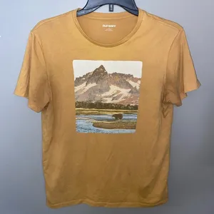 Old Navy Graphic Tee thumbnail 1