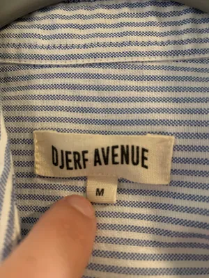 Djerf Avenue Breezy Classic Shirt Blue striped thumbnail 3