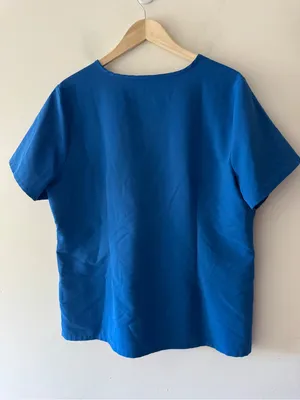 FIGS Casma Three Pocket Scrub Top Royal Blue thumbnail 5