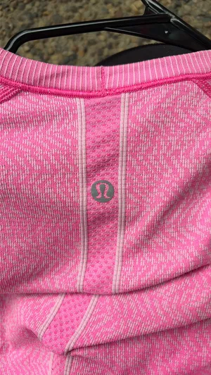 Lululemon Top thumbnail 2