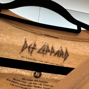 Def Leppard “Hysteria” Graphic Sweatshirt – Size XL thumbnail 2