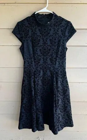 Black Classic Contemporary Modest Dress - Womens Size 6 thumbnail 1