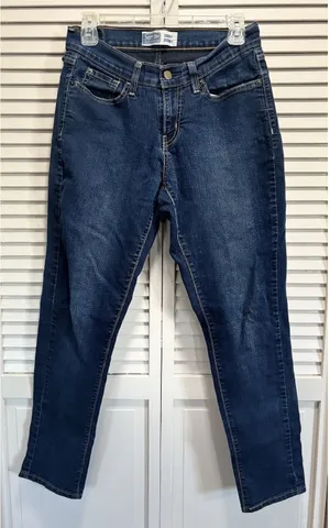 Levi Skinny Curvy Denim Jeans Dark Wash‎ Low Rise Size 26x28 Logo Pockets thumbnail 1