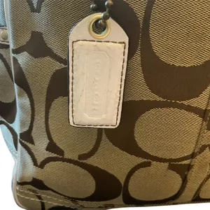 Coach Signature C White/Tan/White Trim Purse Tote Bag thumbnail 3