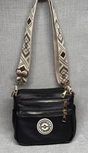 Aeropostale Crossbody Bag‎ Black Faux Leather Guitar Strap Messenger Purse Small thumbnail 1