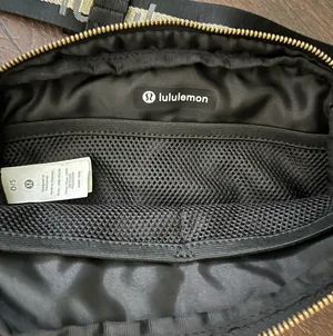 Lululemon Belt Bag thumbnail 3