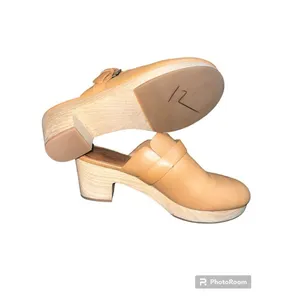 ✨Madewell The Monique Buckle Carmel Sz 9 Clogs ✨ thumbnail 3