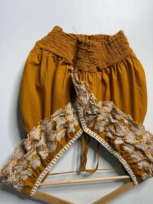 Jennifer‎ & Grace Yellow Embroidered Ruffle White Crochet Trim Large thumbnail 3