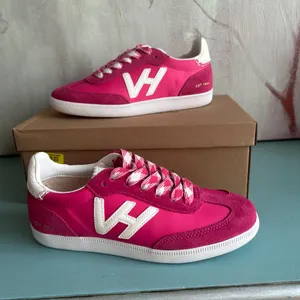 New Vintage Havana Crisp Hot Pink Fashion Sneakers Low Top Size 6.5 NEW WITH BOX thumbnail 11