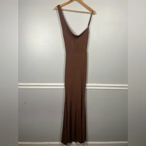 Club L London Phantasy Brown Asymetric Neckline Cowl Maxi Dress Sz US4 UK8 thumbnail 4