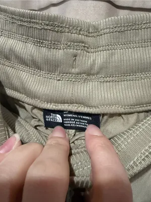 North face shorts thumbnail 3