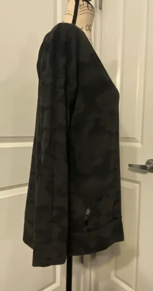 Calvin Klein Black Camo Long-Sleeve Sweatshirt thumbnail 1
