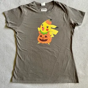 Pokémon Pikachu Women’s T-shirt Halloween Themed Gray Size Medium thumbnail 1