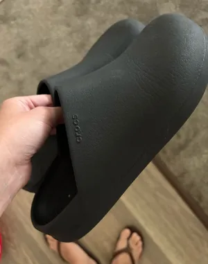 Crocs Clogs thumbnail 1