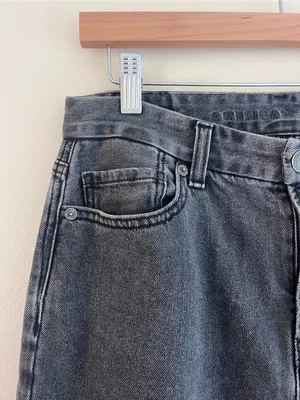 American Eagle Curvy Mom Jeans - Size Women’s 4 Short thumbnail 5