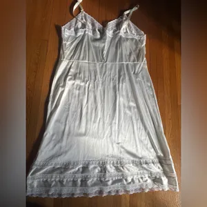 Vintage White Lace Nylon Tricot Slip, Size 44 (Modern XL) thumbnail 8
