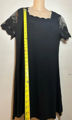 EXPRESS Elegant women's dress. Size L. $28. thumbnail 3