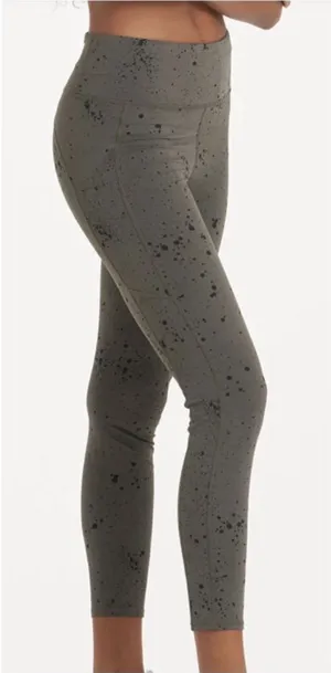 Vuori STRIDE LEGGING Oregano Splatter Size Small Activewear Athletic Athleisure thumbnail 1