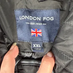 London Fog Jacket Women's XXL Quilted Black Full Zip Pockets New Damaged thumbnail 9