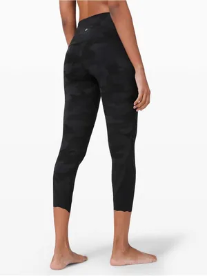 Lululemon‎ Wunder Under Crop High Rise *Roll Down Scallop Luxtreme 23" Size 6 thumbnail 2
