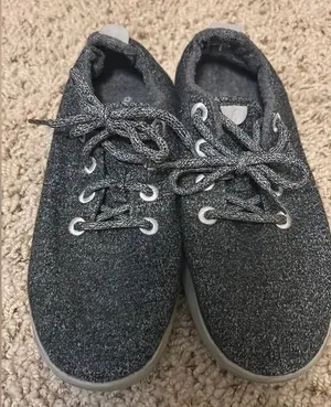 Allbirds Wool Runners Womens 10 Charcoal Grey Merino Wool Sneakers Low Top‎ thumbnail 1