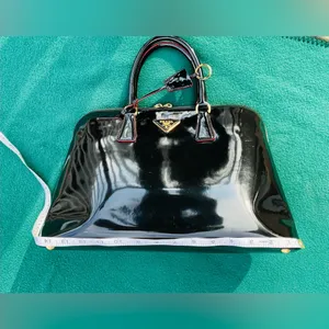 The MOST ELEGANT PRADA bag on PLANET 🌹🌹 thumbnail 9