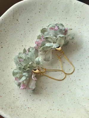 Handmade fairy cute flower unique style dangle earrings💚 thumbnail 4