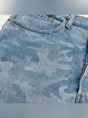 Levi’s Womens 501 Button Fly Camo Print Cutoff Denim Jean Shorts Sz 32 Festival thumbnail 2
