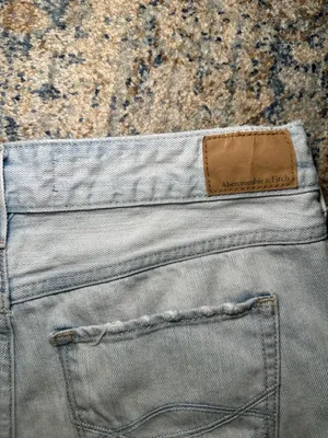 Abercrombie & Fitch Low Rise Short Denim Shorts Size 6 W28 thumbnail 3