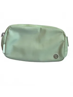 Lululemon Everywhere Belt Bag LU9AYNS Kohlrabi Green White NWT thumbnail 6