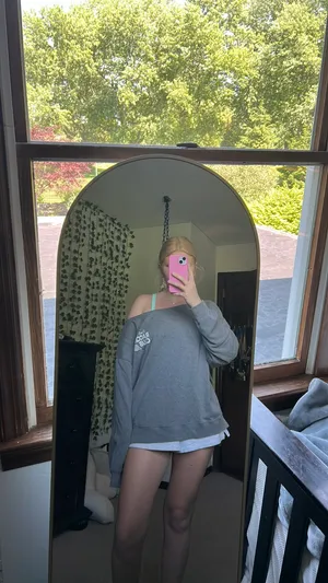 Hollister off the shoulder oversized crewneck thumbnail 5