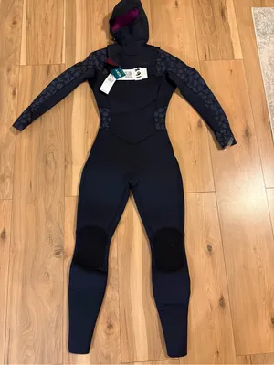 NEW Roxy Women's Long Sleeve Wetsuit Hooded Full Body 5/4/3 Black swell series 6 thumbnail 3