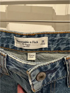 Abercrombie Curve Love Low Rise Baggy Shorts thumbnail 5