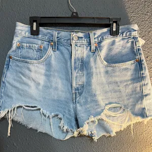 Levi's Premium 501® High Rise Short. Blue Jean Shorts High-Waisted Distressed thumbnail 4