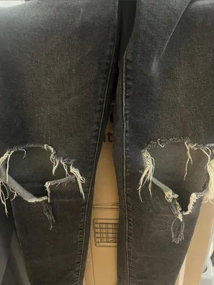 Levi's 721 High Waisted Distressed Black Jeans Sz 28 thumbnail 8