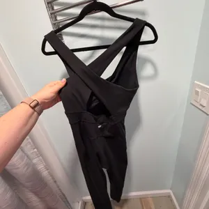 Fabletics PureLuxe Jumpsuit Black Small Crossback Athleisure Yoga Gym thumbnail 4