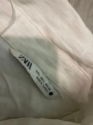 Zara White Textured Button-Front Shirt thumbnail 2