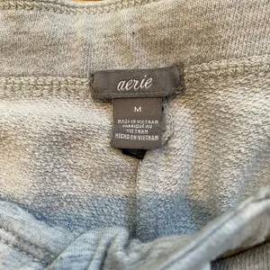 Aerie Women’s Medium Light‎ Gray Cotton Blend Shorts thumbnail 4