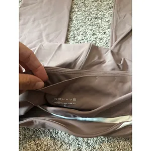 Revyve Womens Colorblock V-Sculpt Leggings Taupe Mauve Crossover Waist Small 26" thumbnail 6