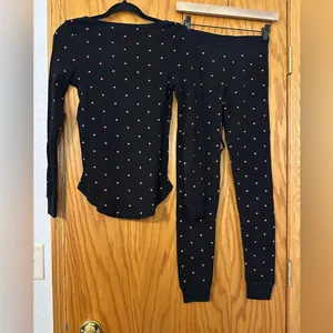 Plush Thermal Heart Pajama & Scrunchie Set - NWT - Size XS thumbnail 3