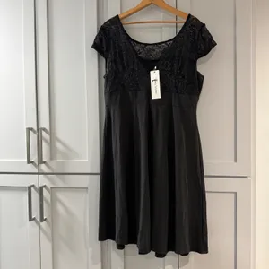 NWT Glory Sunshine Black Lace Cap Sleeve Fit Flare Dress Plus Size 2XL‎ thumbnail 2